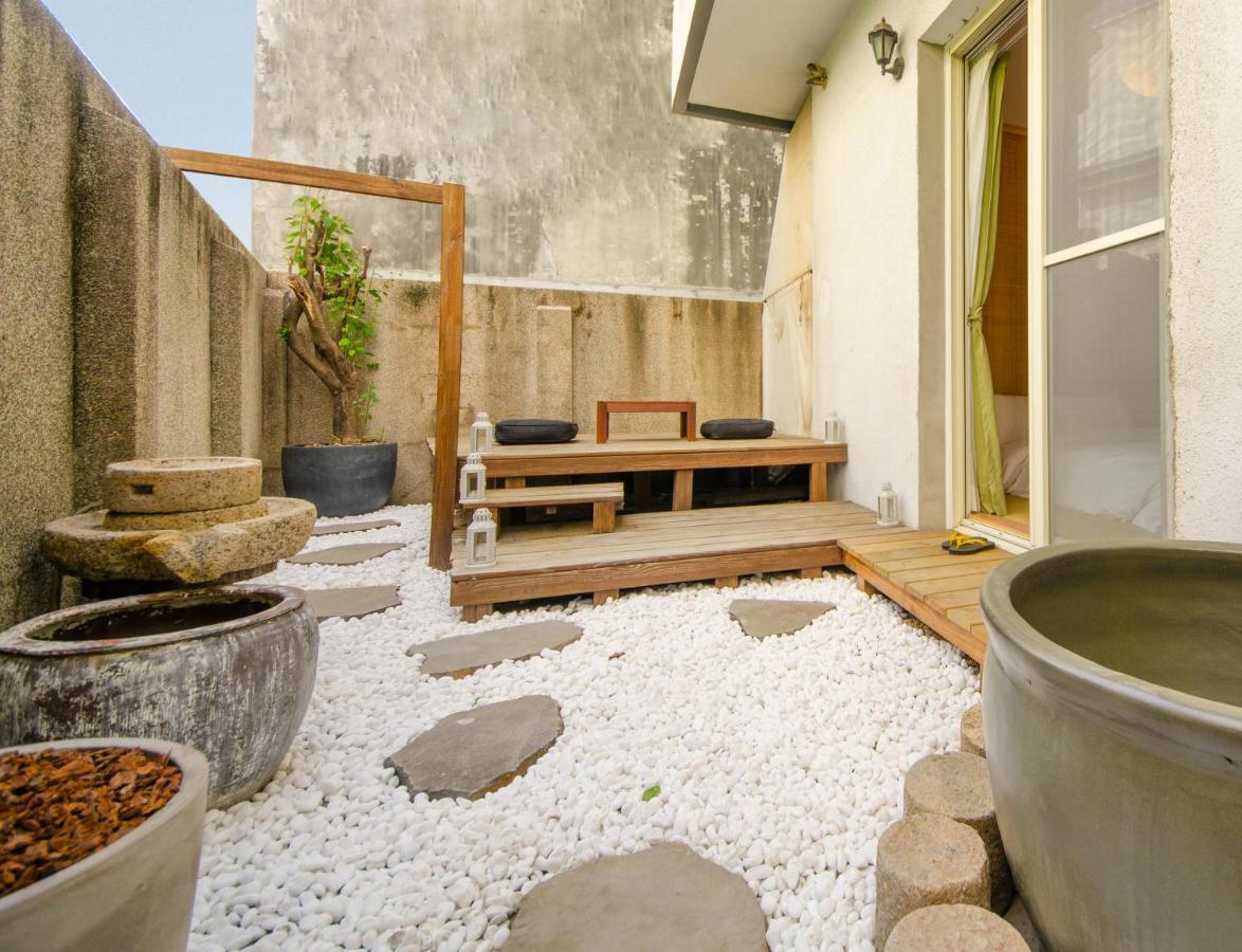 Isshoni House Apartment Tainan Exterior photo